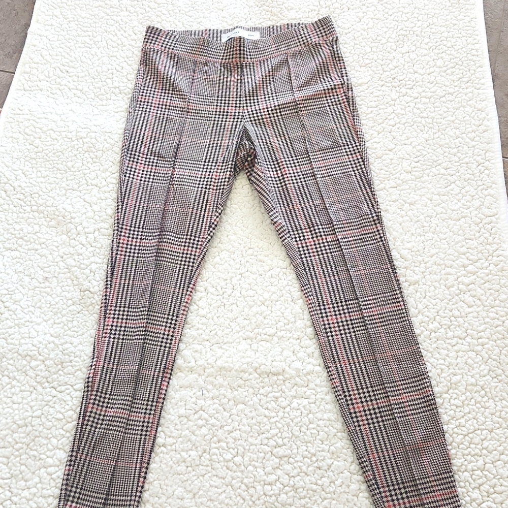 NWOT..Old Navy pants